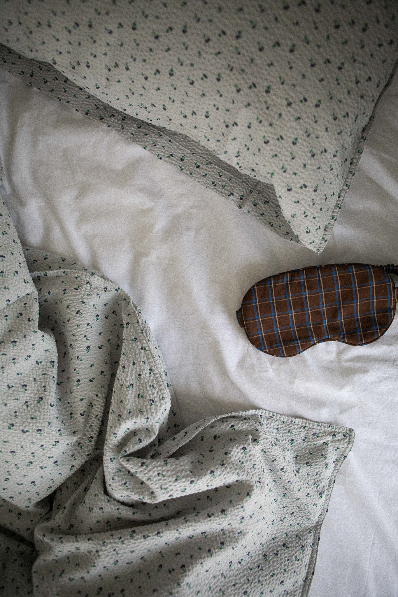 BEDDING - SEERSUCKER - CLOUDY DAY