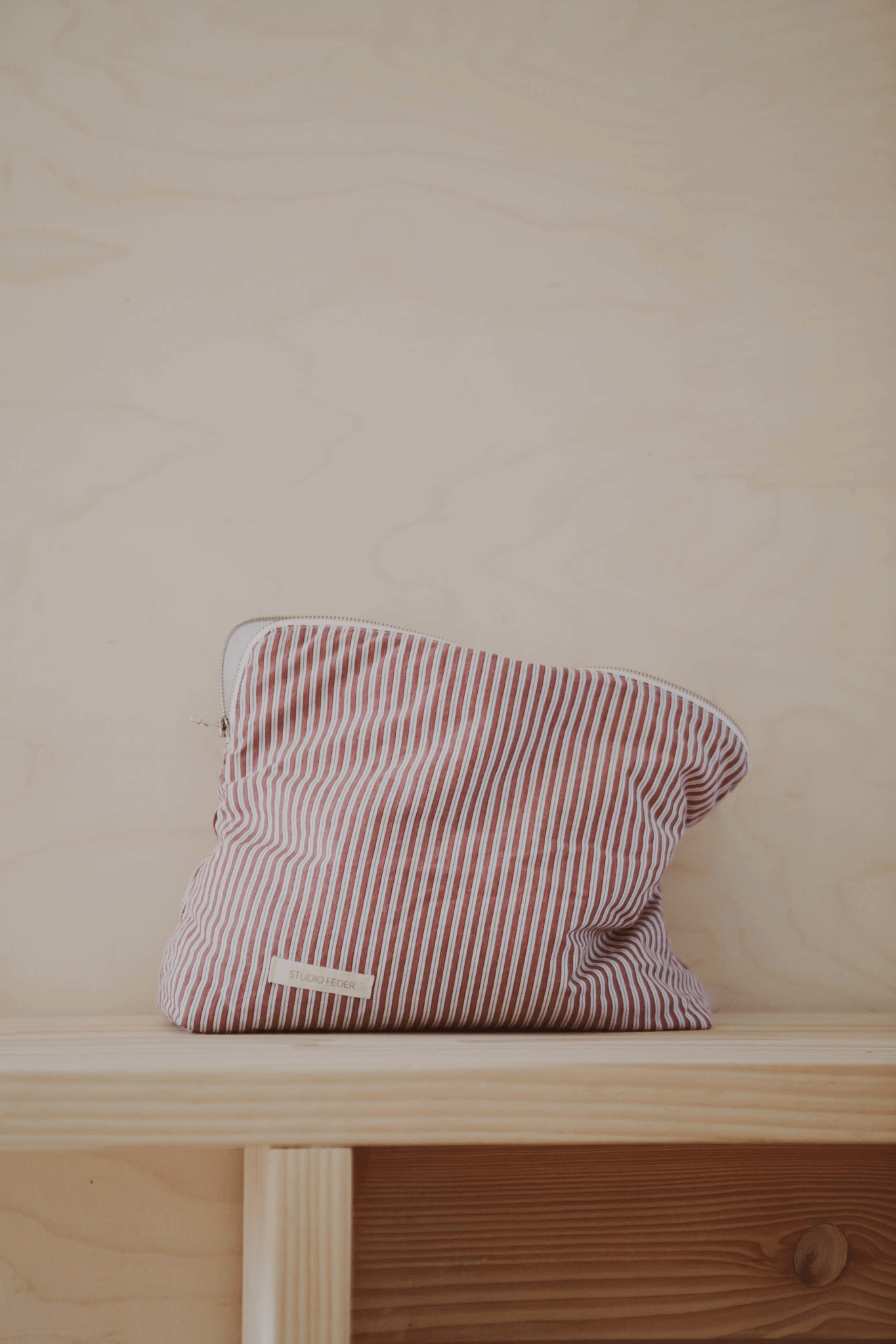 CELIA TOILETRY BAG - ARCHITECT STRIPE